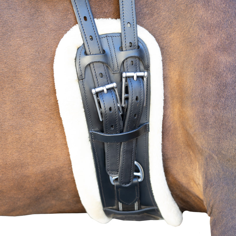 Soft padded horse girths for dressage